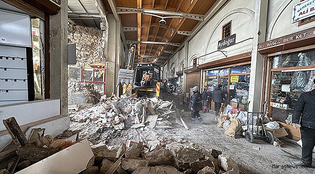 Tarihi Kapalı Çarşı’da Depremin İzleri Siliniyor