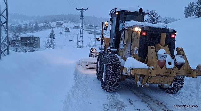 İlçelerde ve Kırsal Mahalle Yollarında da Kar Temizliği İçin Büyükşehir Sahada