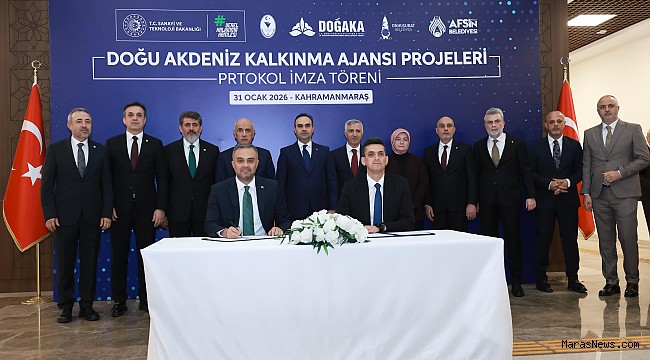 Başkan Toptaş, Bakan Fatih Kacır’ın katıldığı imza töreninde ONİKAD’ın protokolünü imzaladı