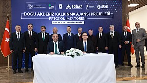 Başkan Toptaş, Bakan Fatih Kacır’ın katıldığı imza töreninde ONİKAD’ın protokolünü imzaladı