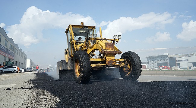 Yol Yenilemeleri Kesintisiz Devam Ediyor