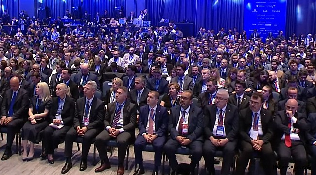 KSÜ Rektörü Okumuş, Türkiye Yapay Zekâ Zirvesi'ne Katıldı
