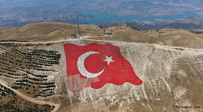 Dünyanın en büyük Türk Bayrağı, yeniden ilk günkü görkemine kavuştu